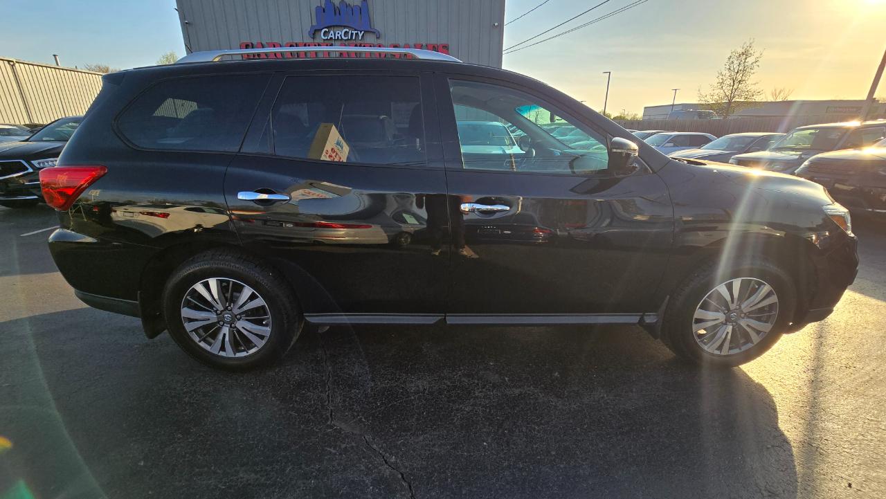 Nissan Pathfinder Platinum 4WD 2017