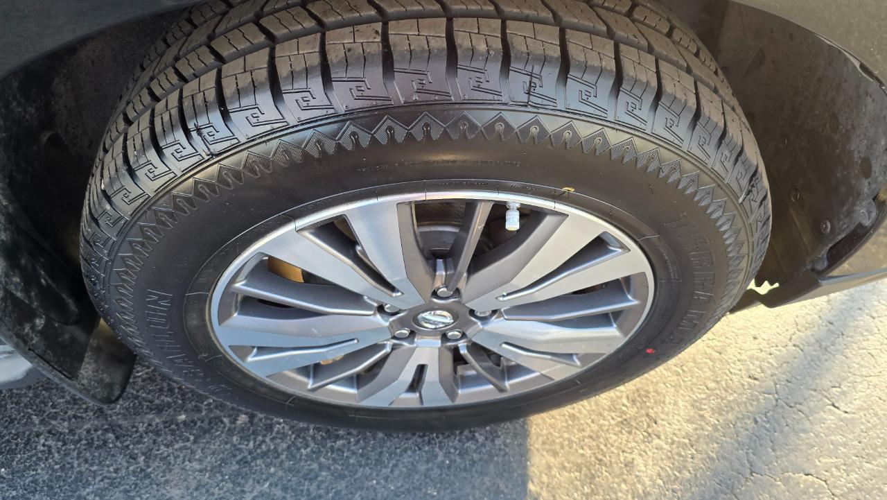 Nissan Pathfinder Platinum 4WD 2017