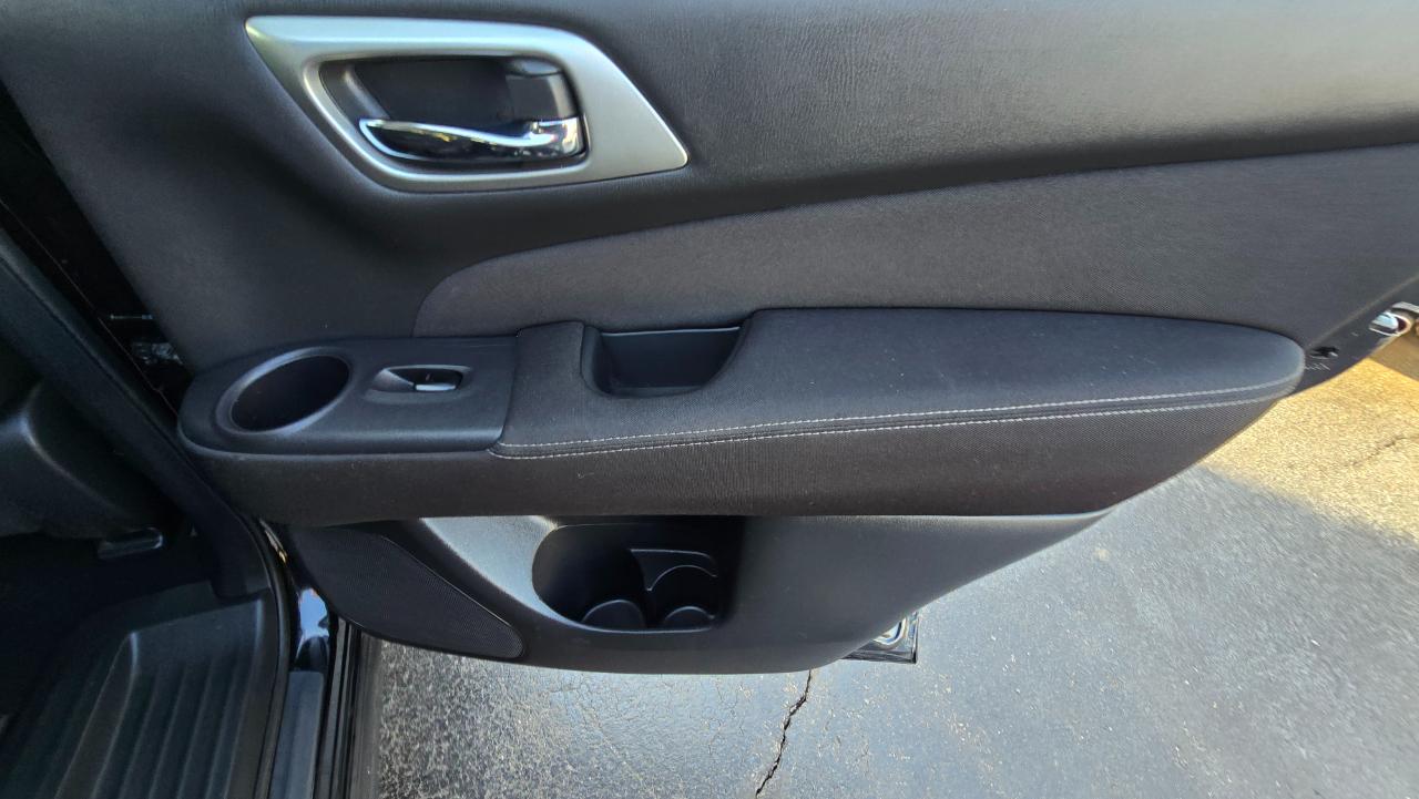 Nissan Pathfinder Platinum 4WD 2017