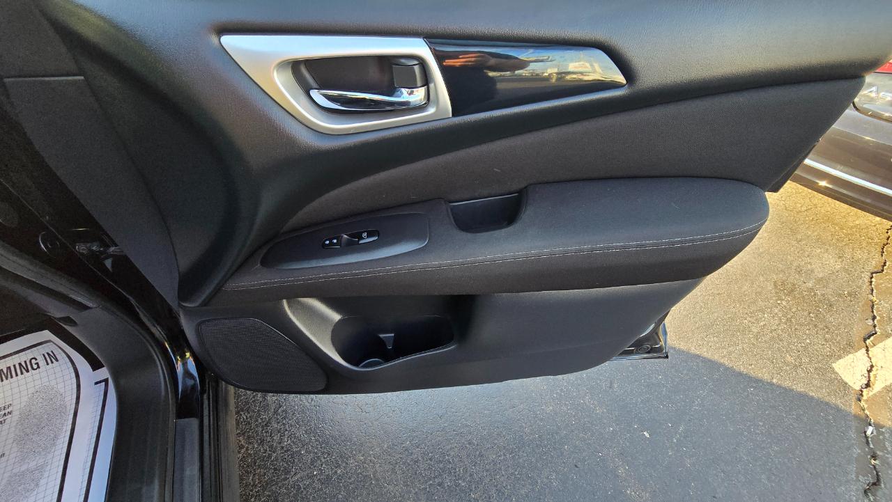 Nissan Pathfinder Platinum 4WD 2017