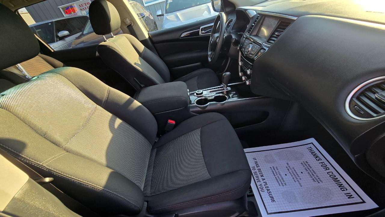 Nissan Pathfinder Platinum 4WD 2017