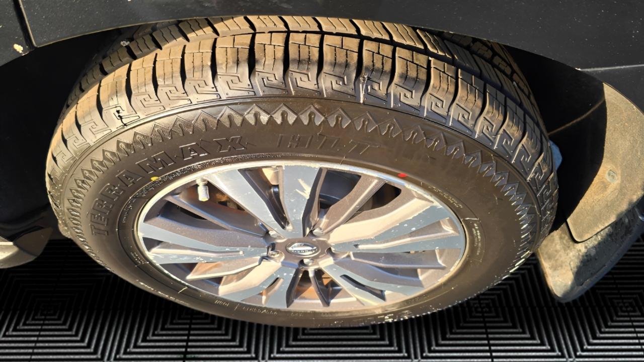 Nissan Pathfinder Platinum 4WD 2017