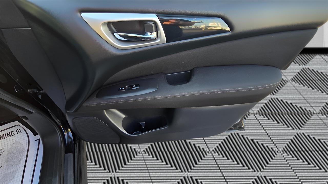 Nissan Pathfinder Platinum 4WD 2017