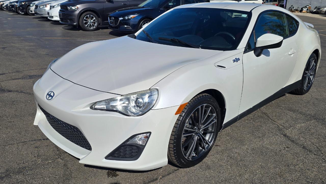 Scion FR-S 6MT 2013