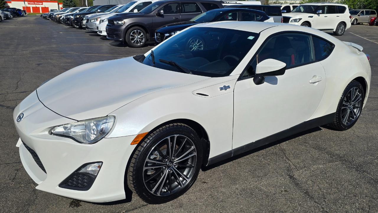Scion FR-S 6MT 2013