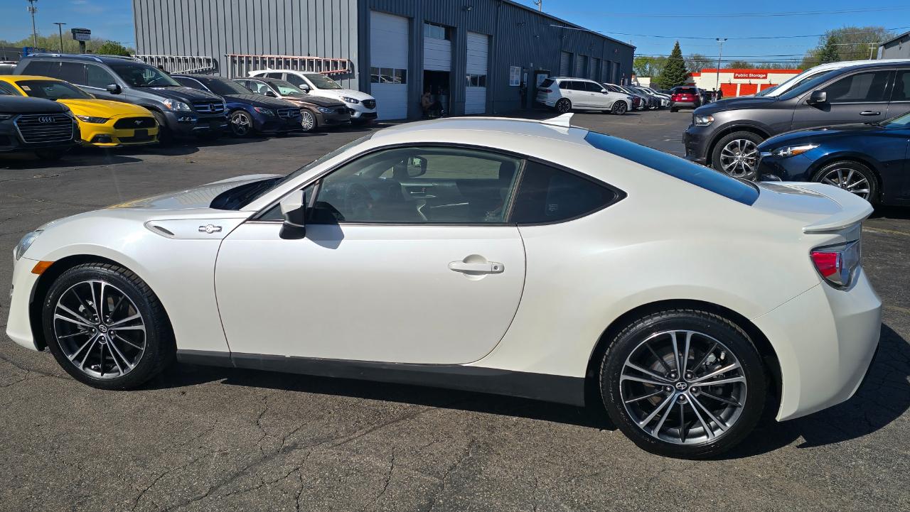 Scion FR-S 6MT 2013