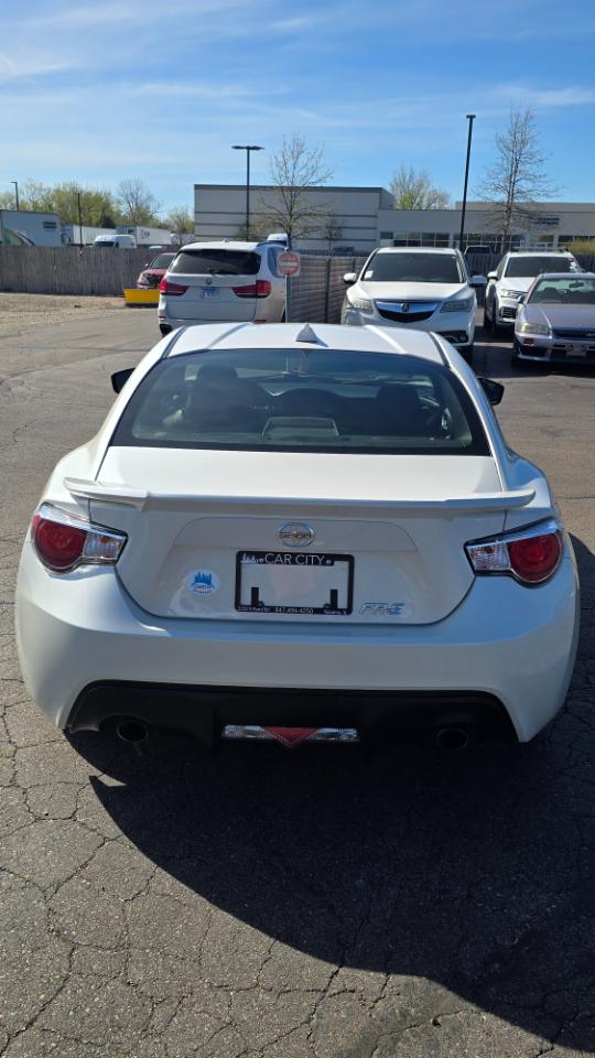 Scion FR-S 6MT 2013