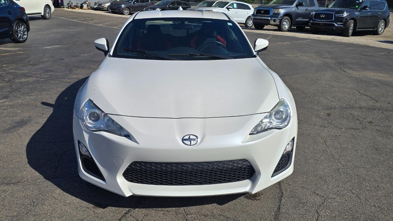 Scion FR-S 6MT 2013