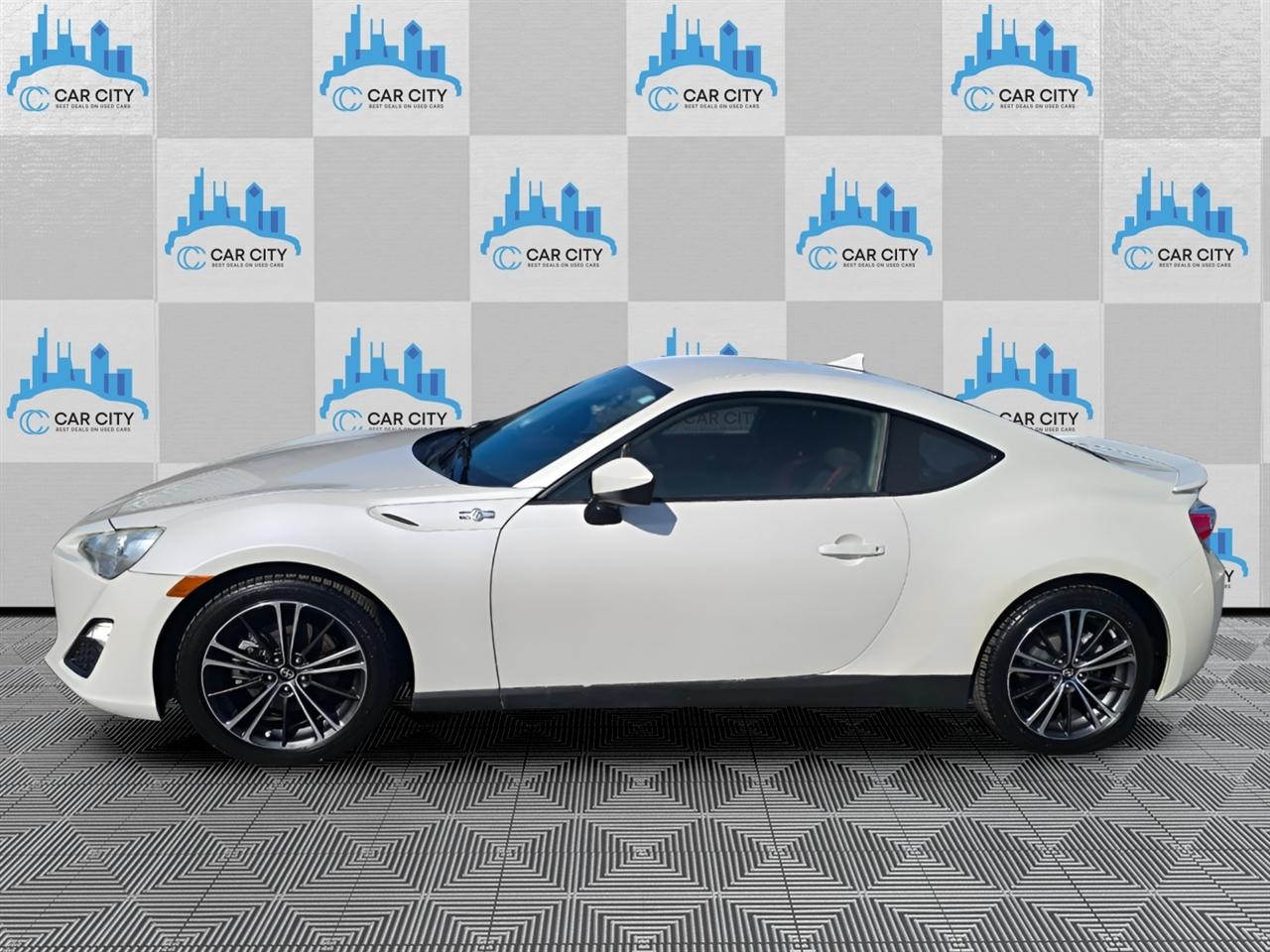 Scion FR-S 6MT 2013
