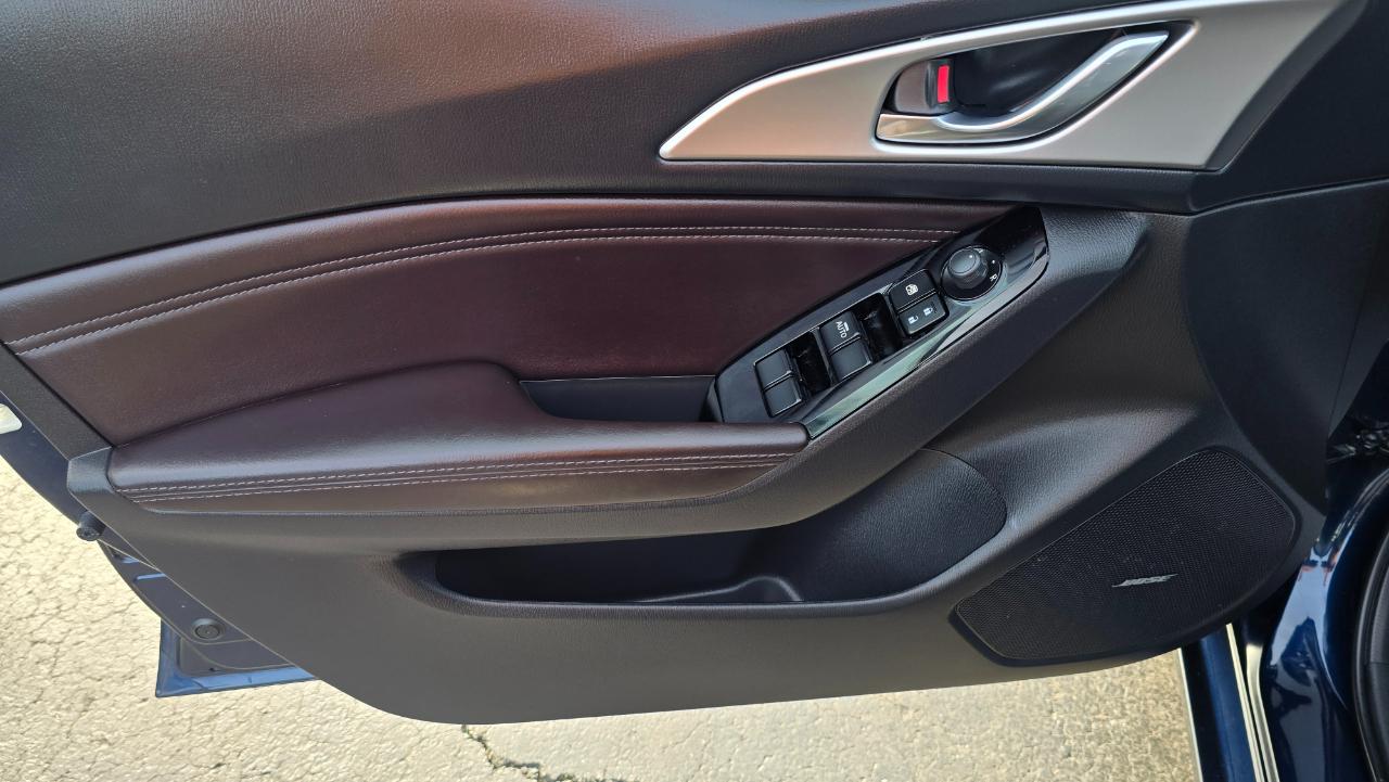 Mazda MAZDA3 s Grand Touring AT 5-Door 2018