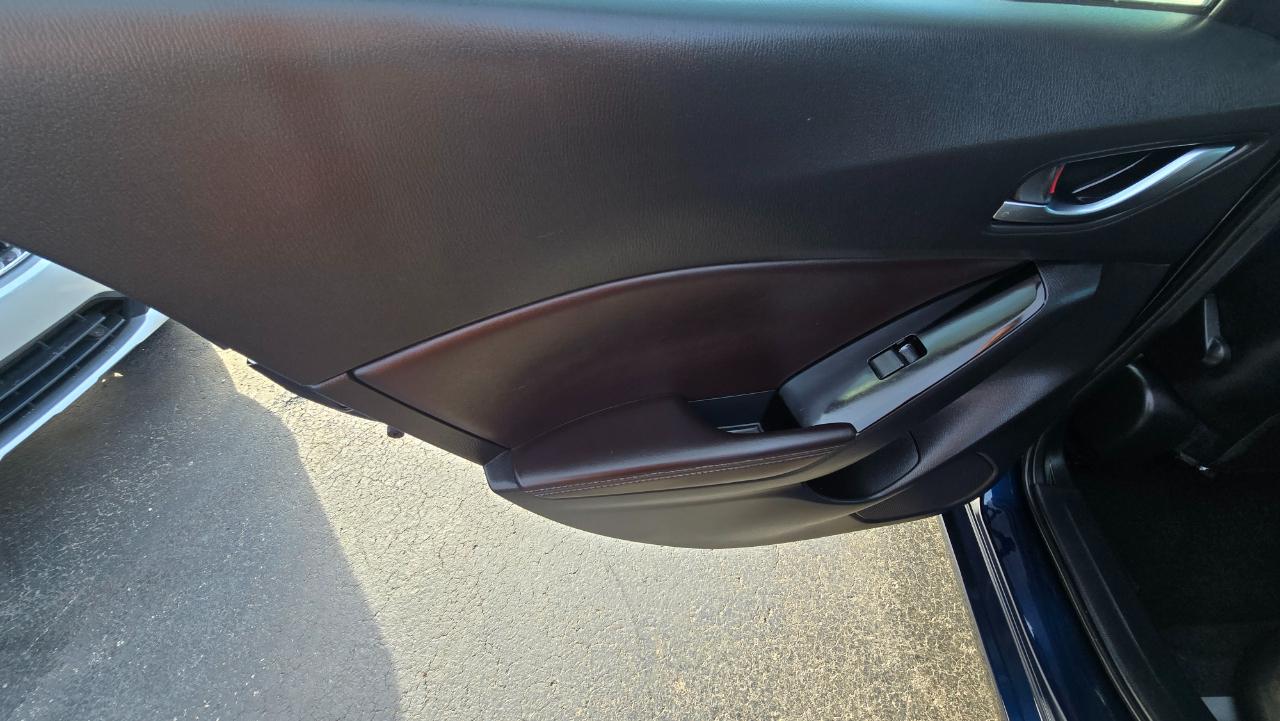 Mazda MAZDA3 s Grand Touring AT 5-Door 2018