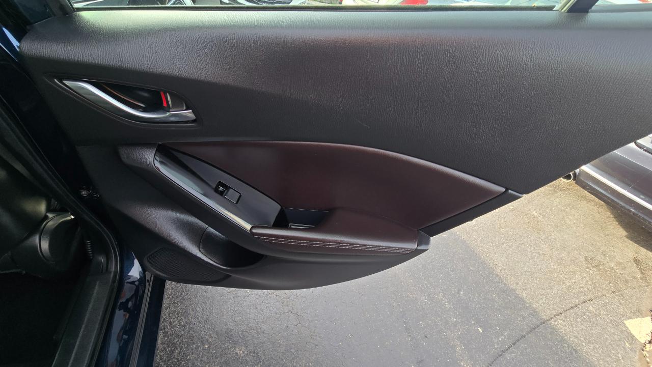 Mazda MAZDA3 s Grand Touring AT 5-Door 2018