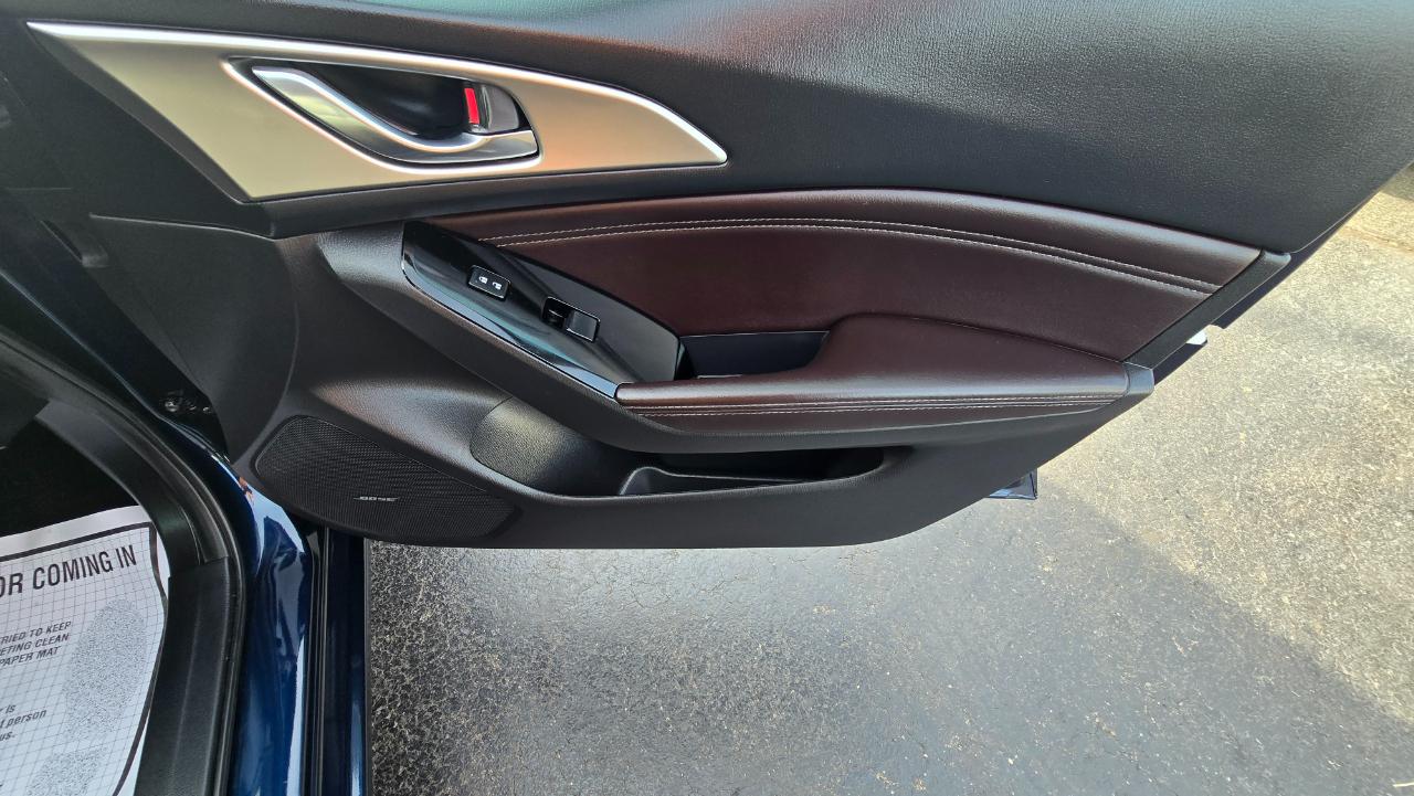 Mazda MAZDA3 s Grand Touring AT 5-Door 2018