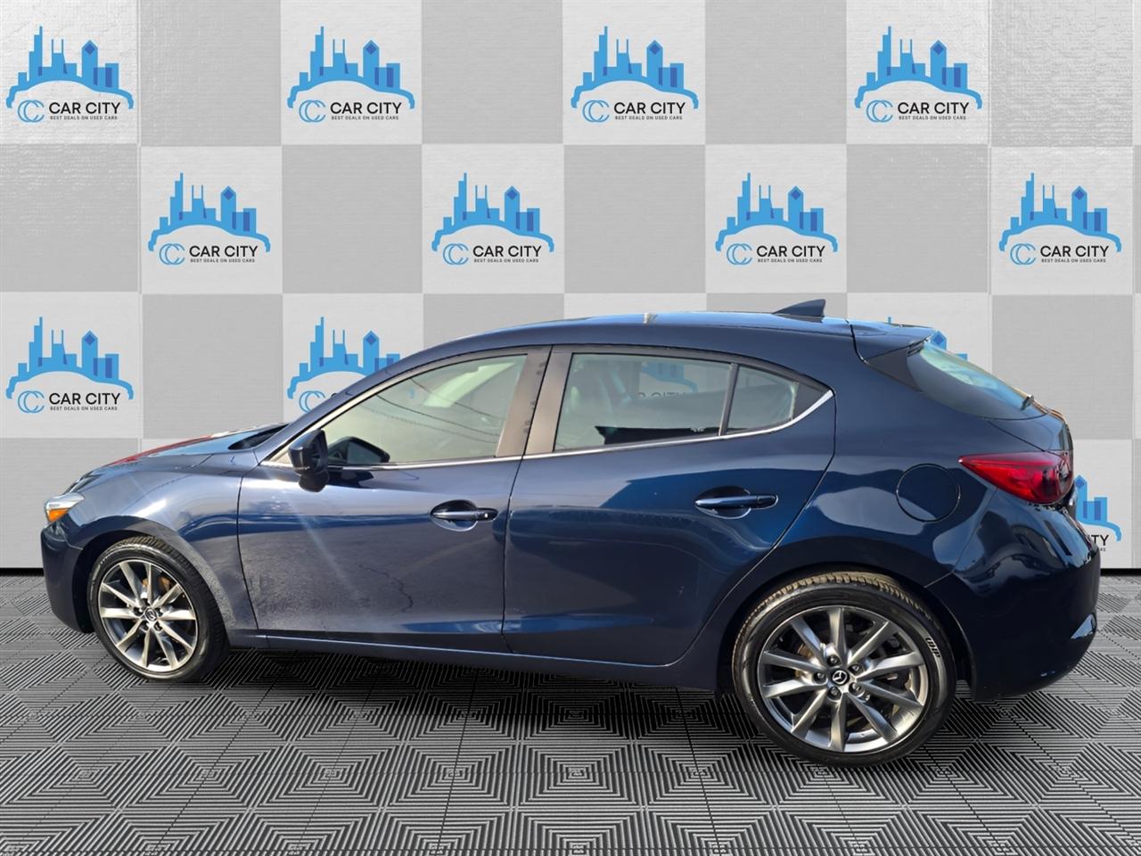 Mazda MAZDA3 s Grand Touring AT 5-Door 2018