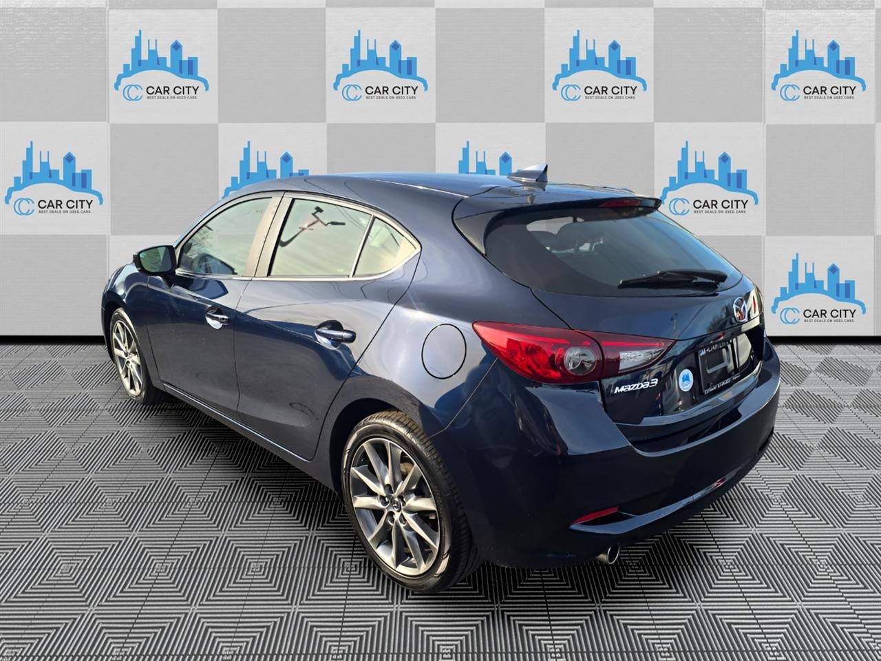 Mazda MAZDA3 s Grand Touring AT 5-Door 2018