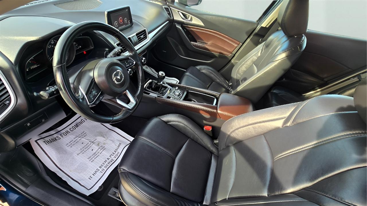 Mazda MAZDA3 s Grand Touring AT 5-Door 2018