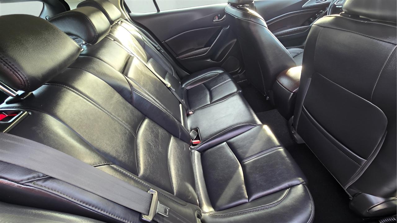 Mazda MAZDA3 s Grand Touring AT 5-Door 2018