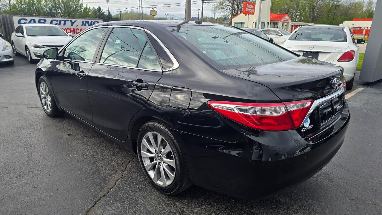 Toyota Camry Hybrid SE 2016