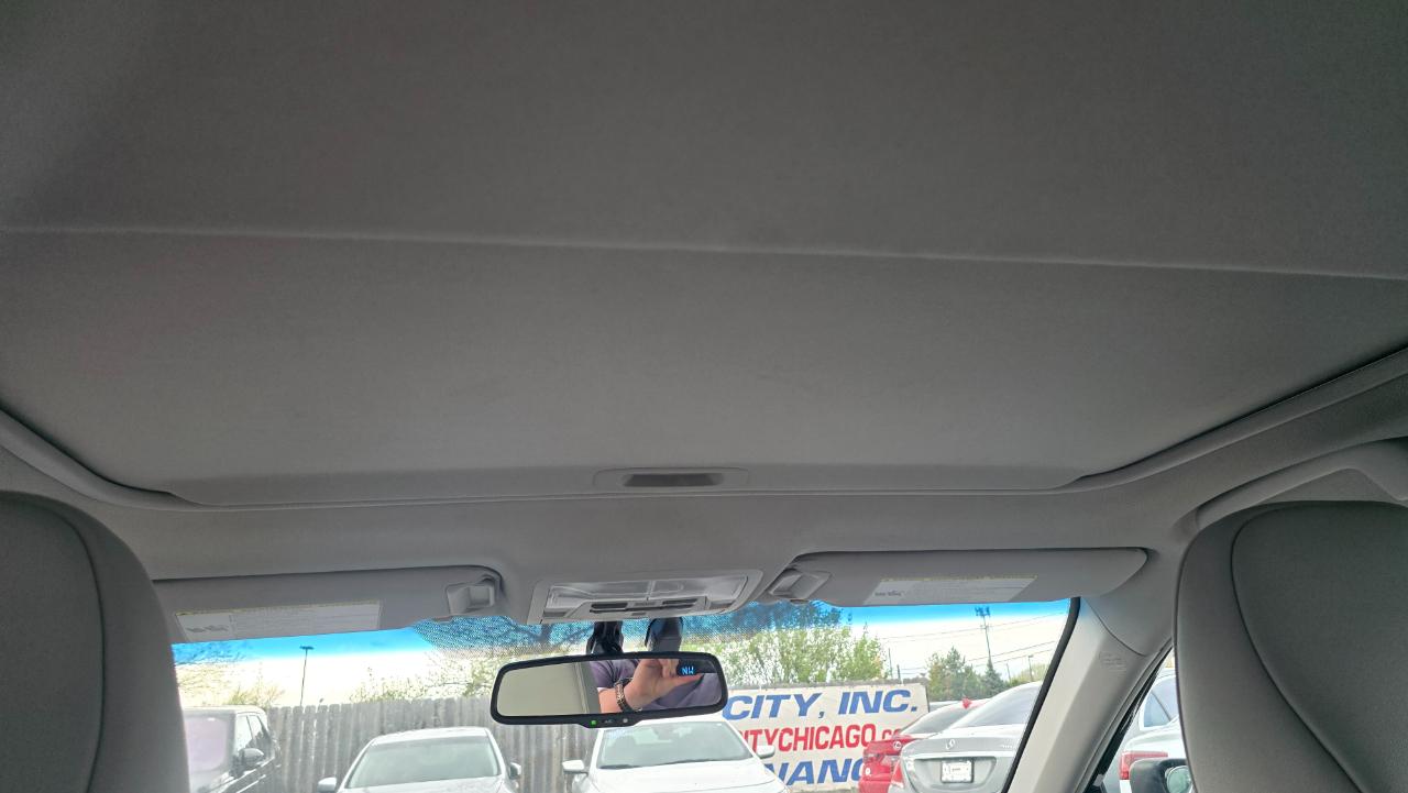 Toyota Camry Hybrid SE 2016