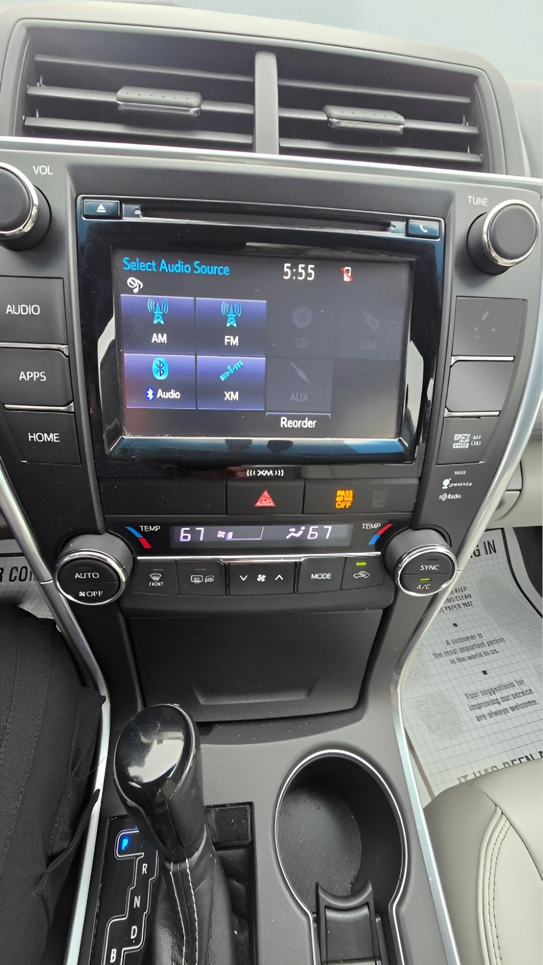 Toyota Camry Hybrid SE 2016