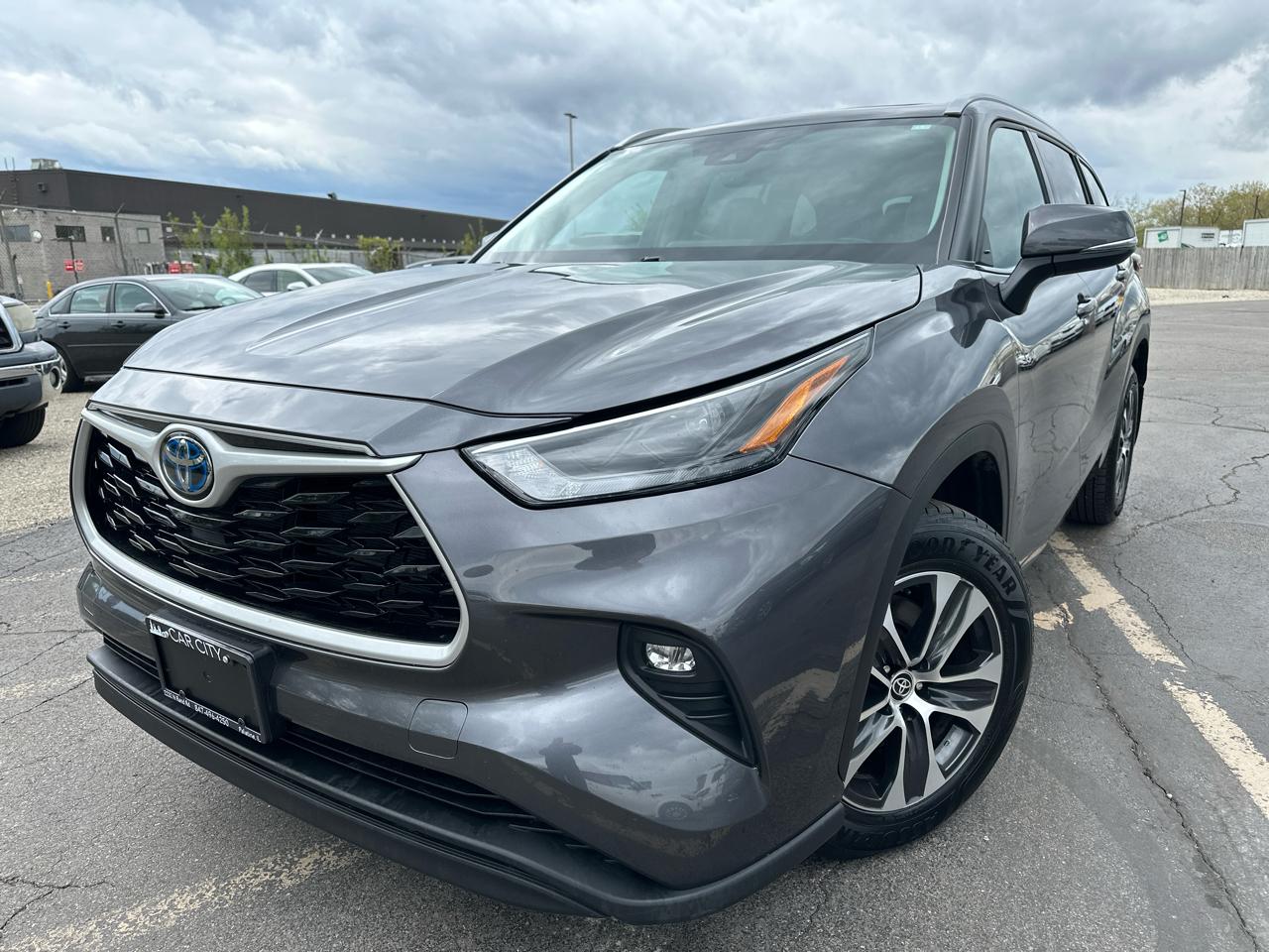 Toyota Highlander Hybrid XLE AWD 2022