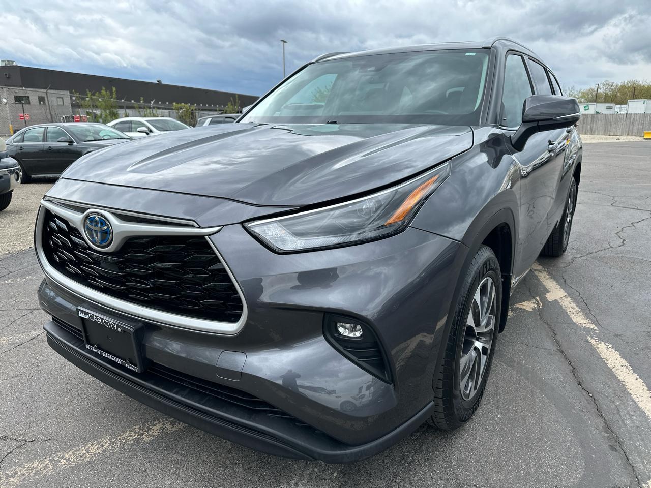 Toyota Highlander Hybrid XLE AWD 2022
