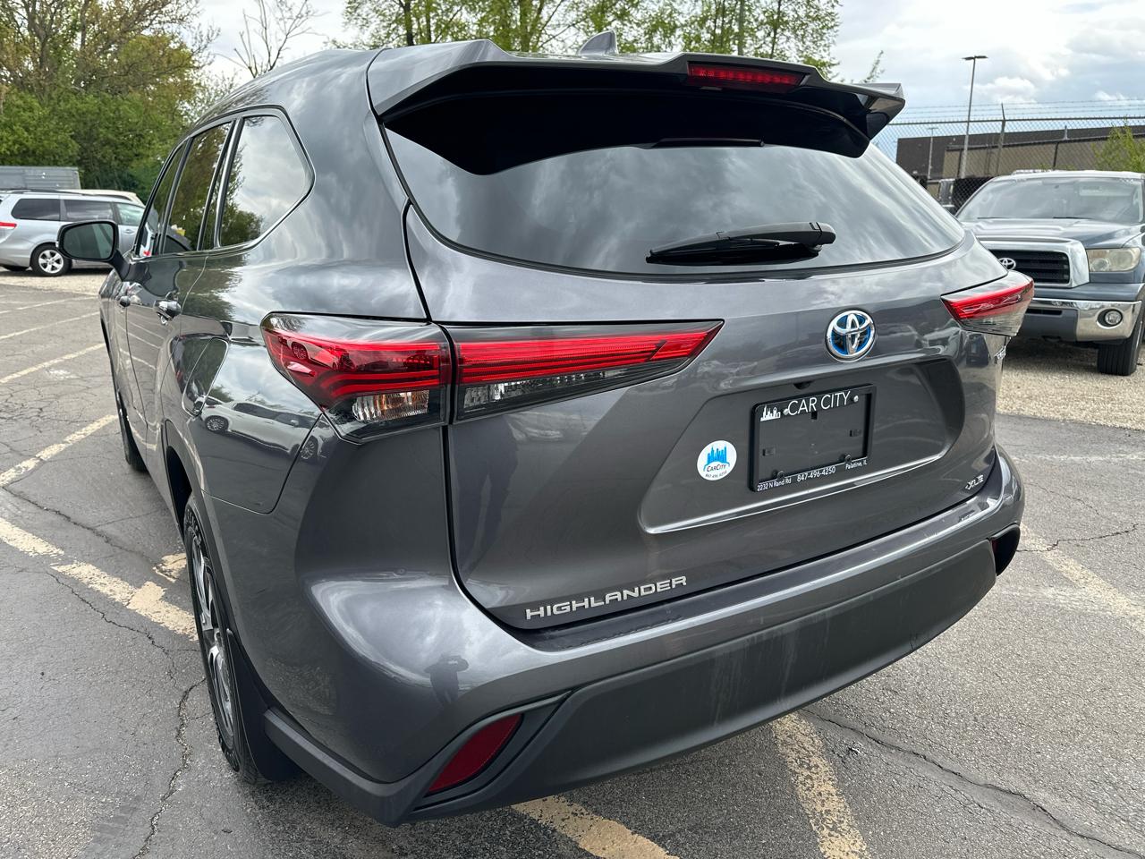 Toyota Highlander Hybrid XLE AWD 2022