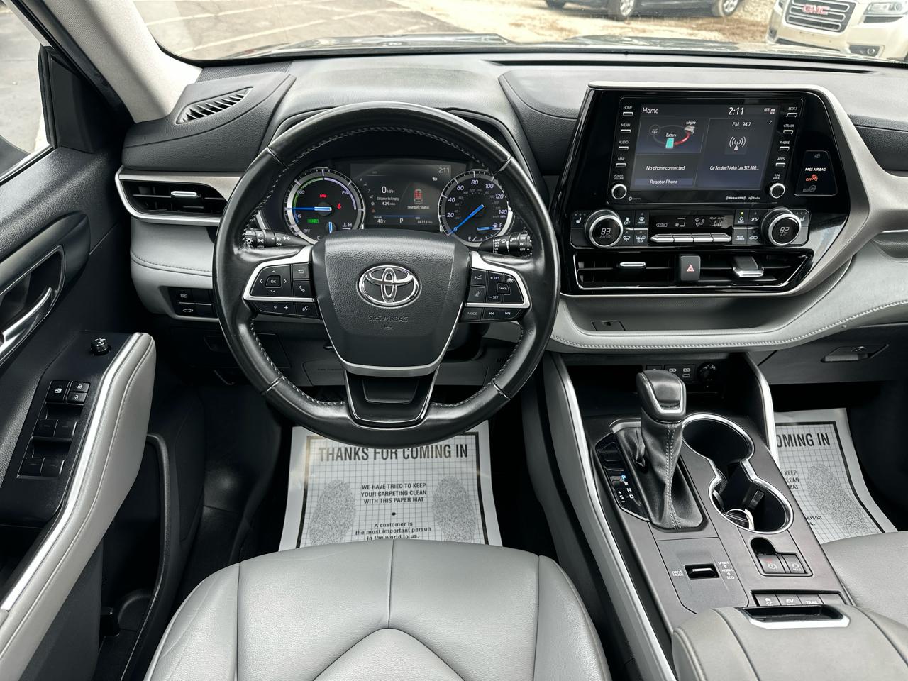 Toyota Highlander Hybrid XLE AWD 2022