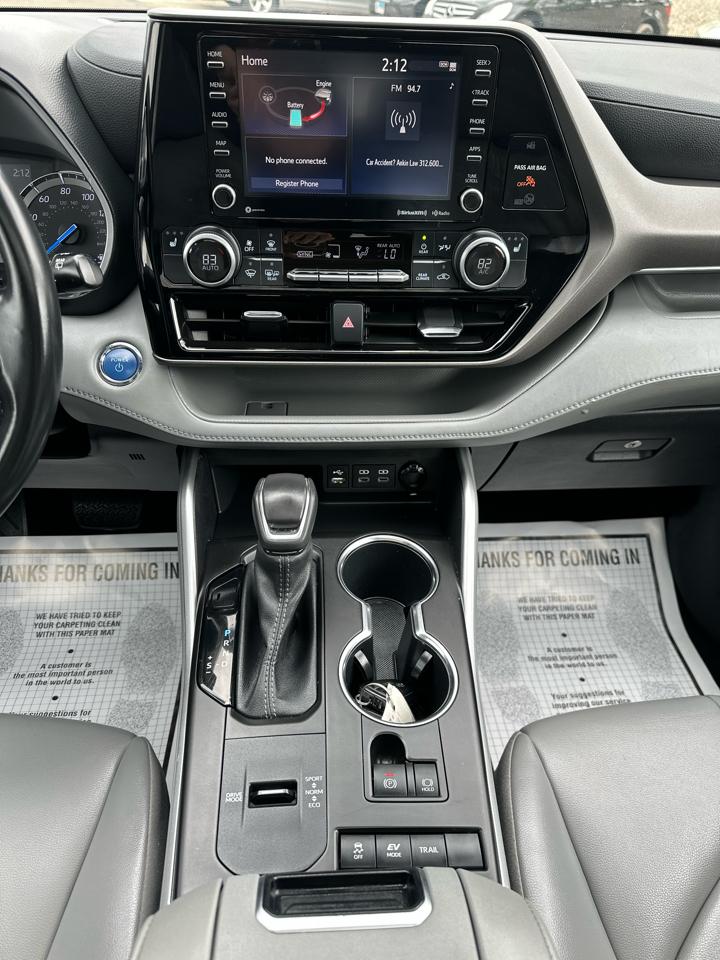 Toyota Highlander Hybrid XLE AWD 2022