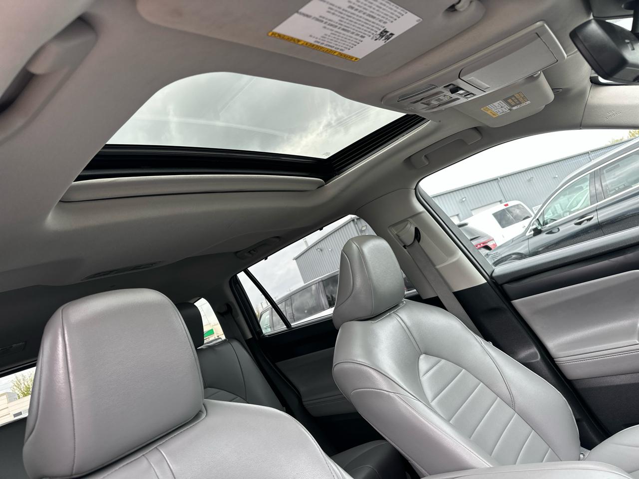 Toyota Highlander Hybrid XLE AWD 2022