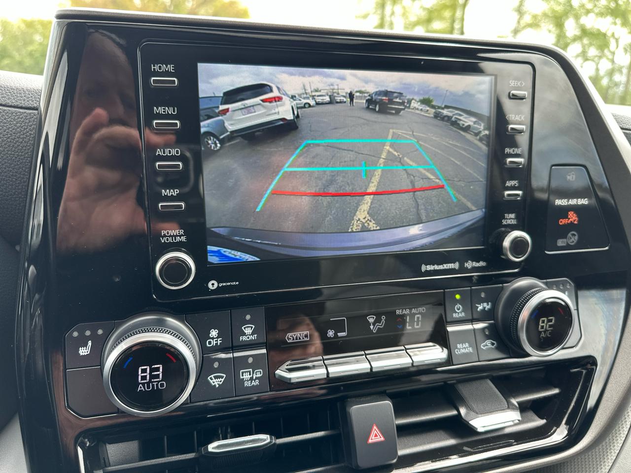 Toyota Highlander Hybrid XLE AWD 2022