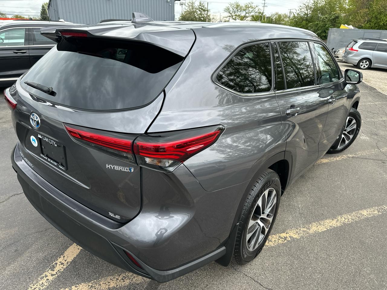 Toyota Highlander Hybrid XLE AWD 2022
