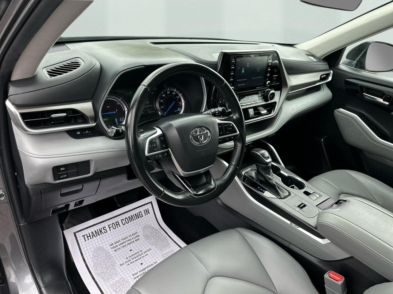 Toyota Highlander Hybrid XLE AWD 2022
