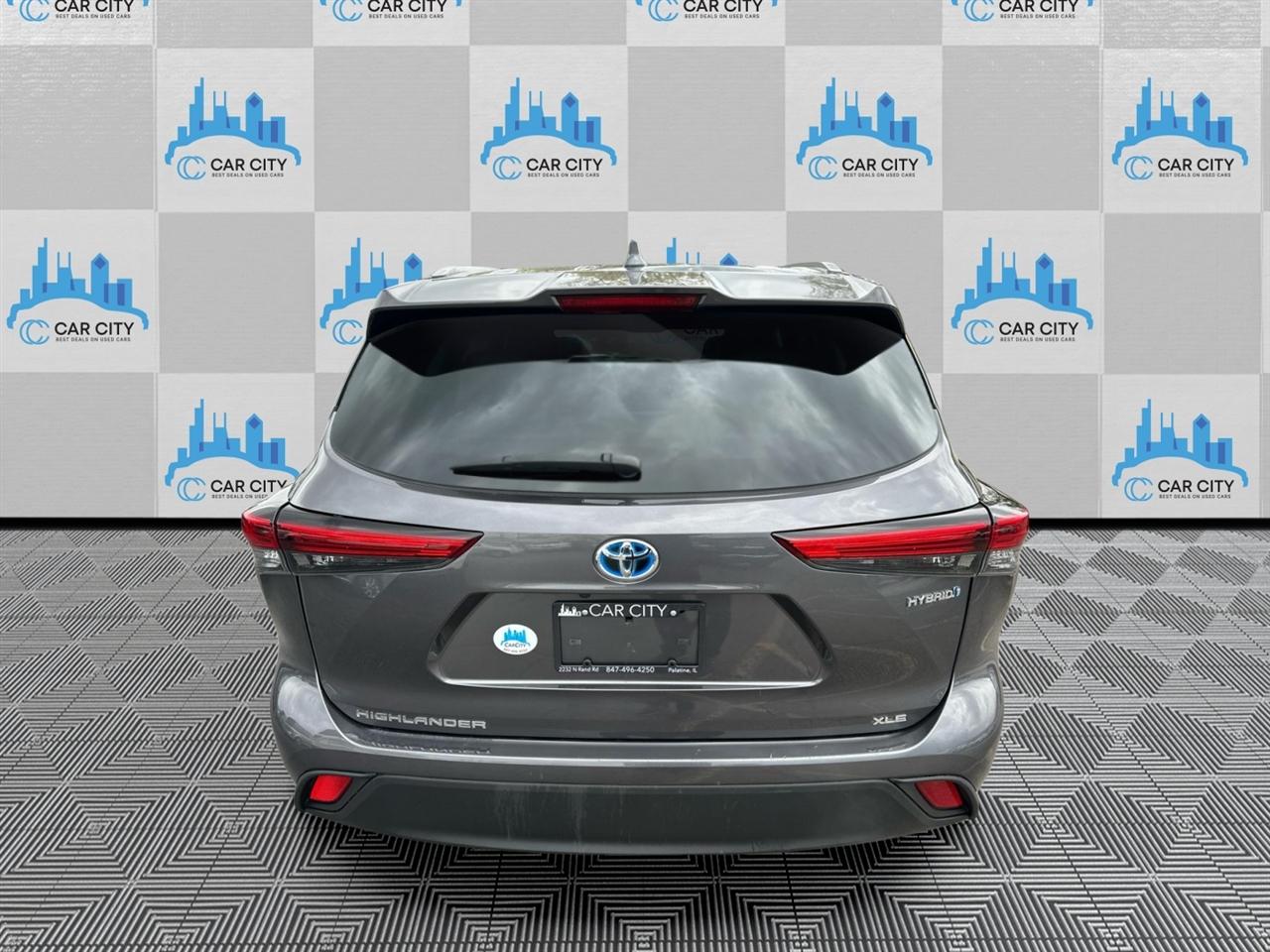 Toyota Highlander Hybrid XLE AWD 2022