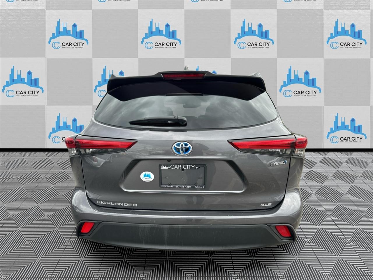 Toyota Highlander Hybrid XLE AWD 2022