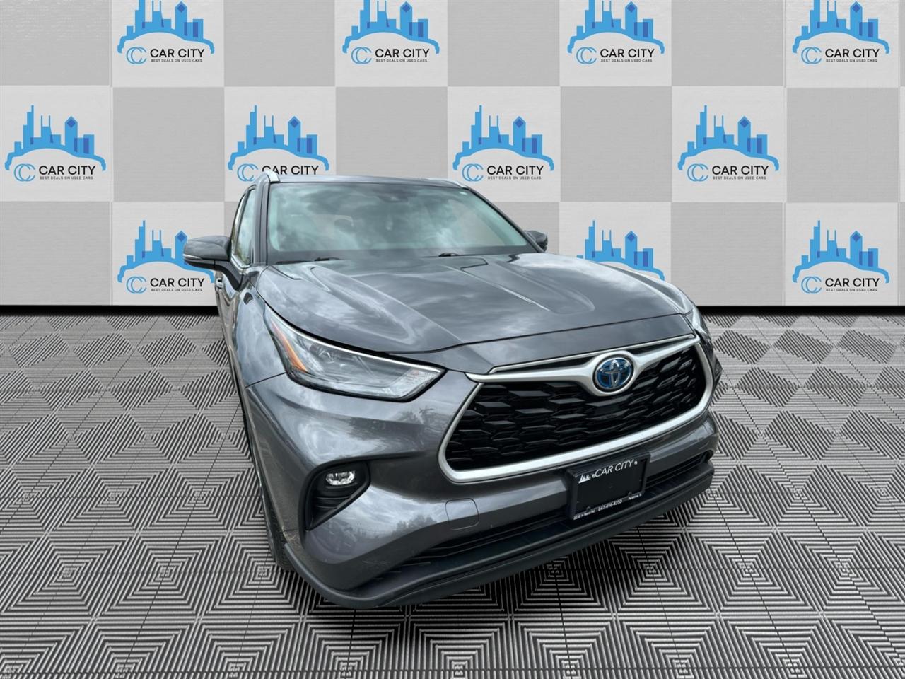 Toyota Highlander Hybrid XLE AWD 2022