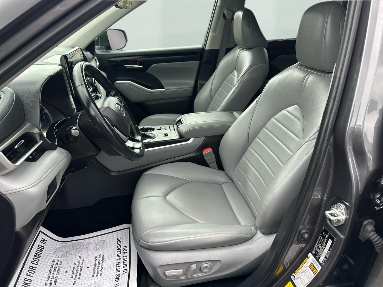 Toyota Highlander Hybrid XLE AWD 2022