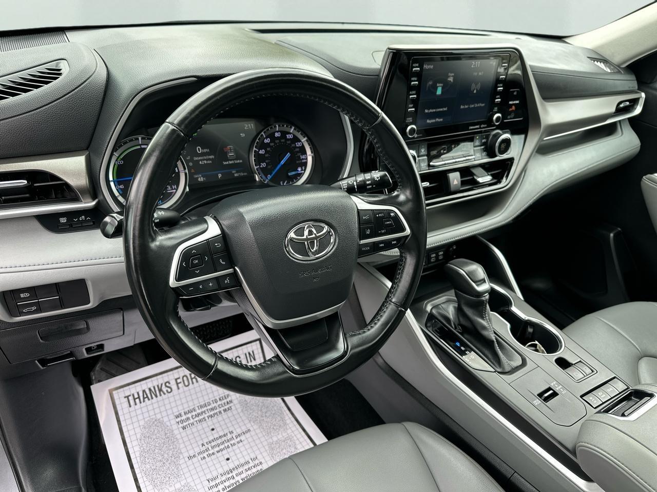 Toyota Highlander Hybrid XLE AWD 2022