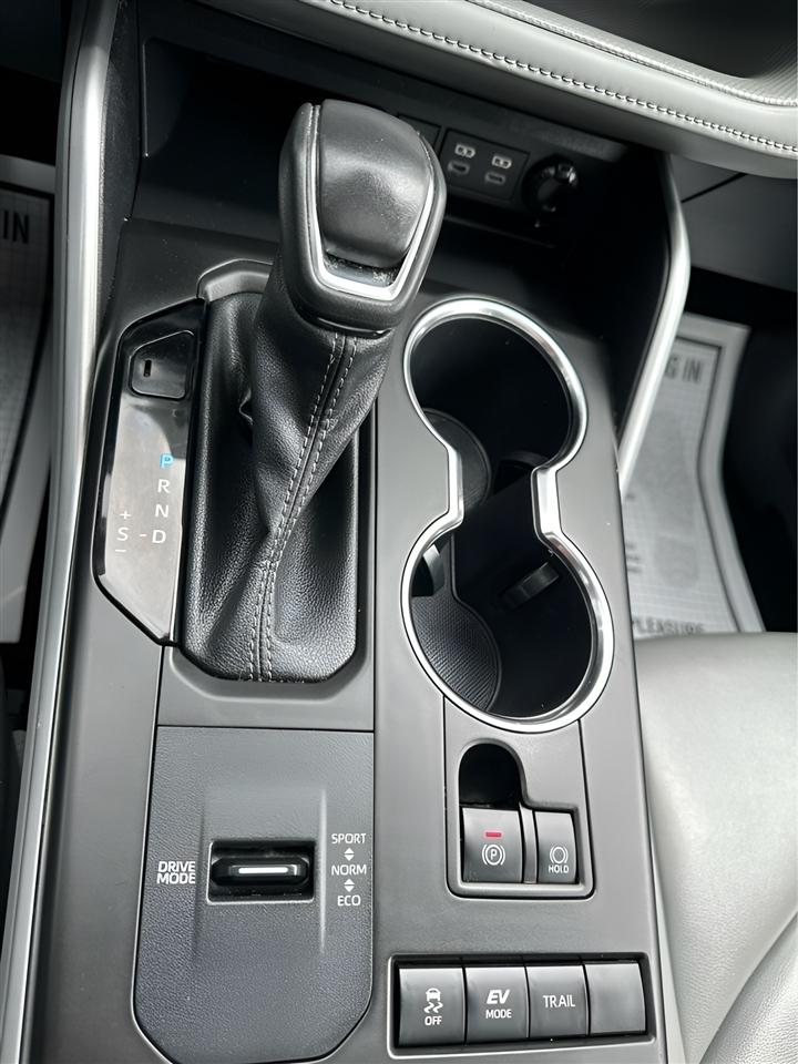 Toyota Highlander Hybrid XLE AWD 2022