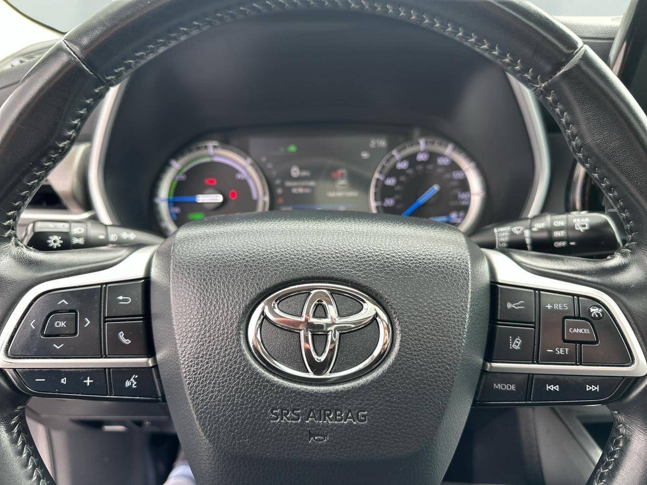 Toyota Highlander Hybrid XLE AWD 2022