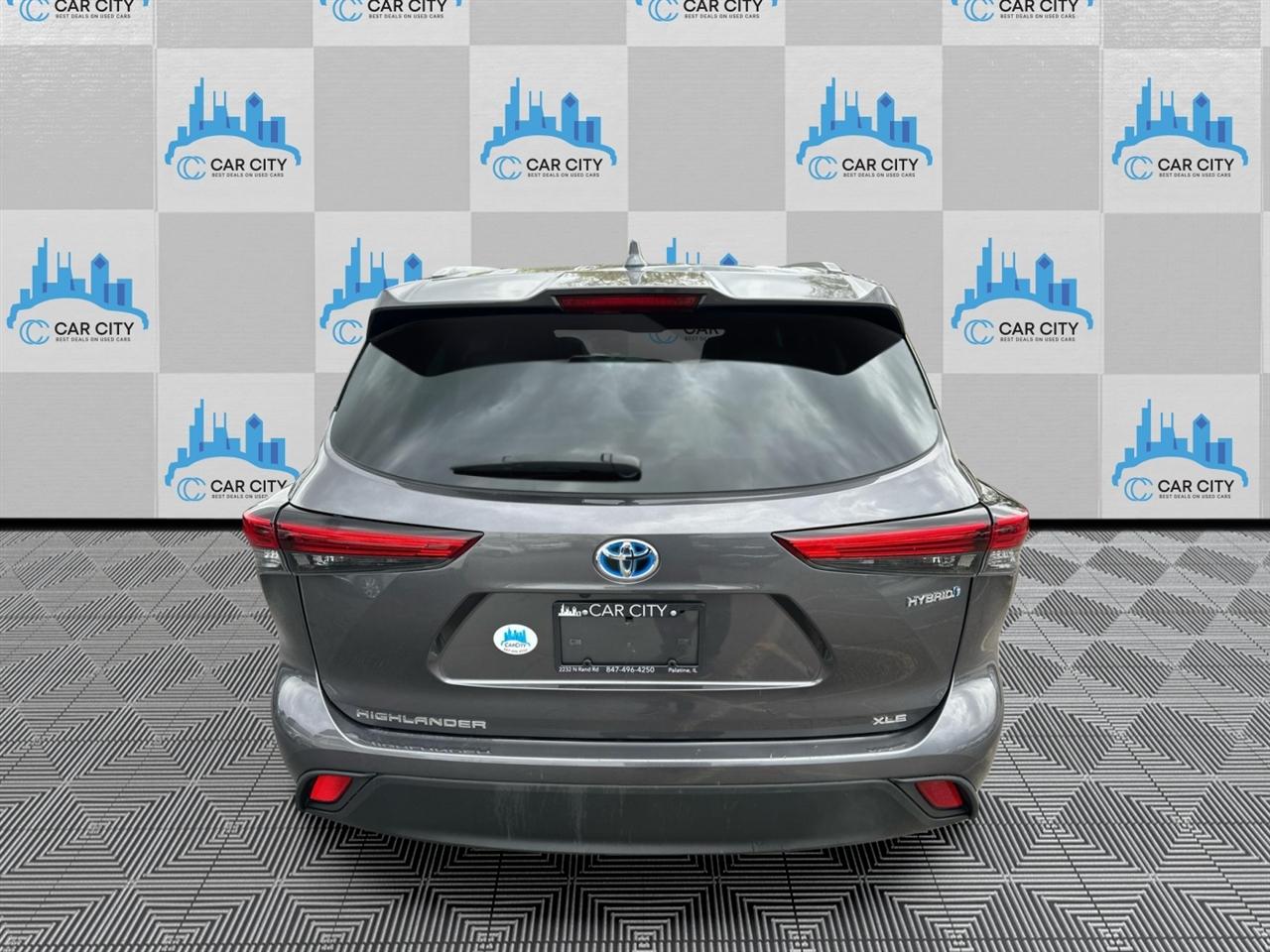 Toyota Highlander Hybrid XLE AWD 2022