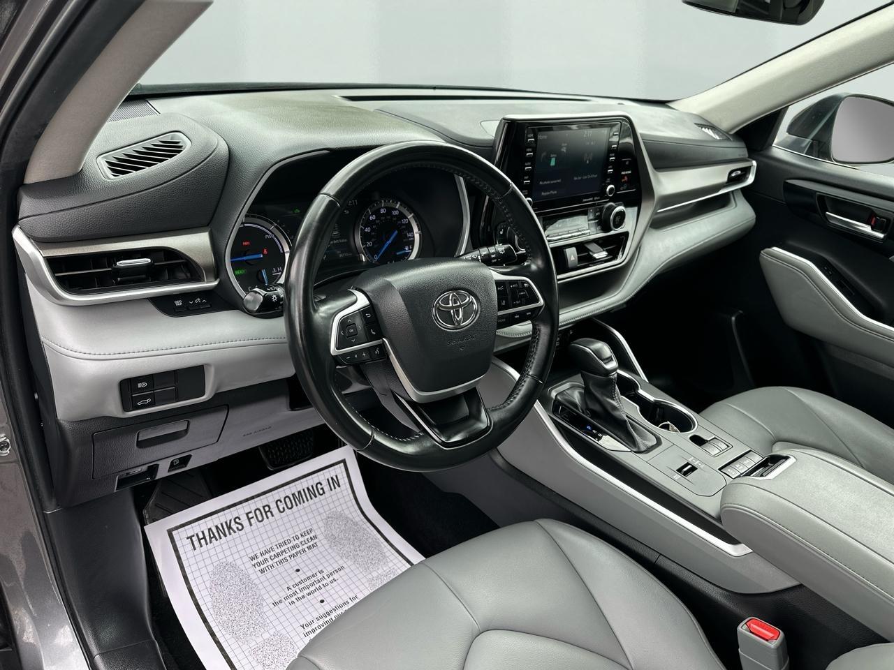 Toyota Highlander Hybrid XLE AWD 2022