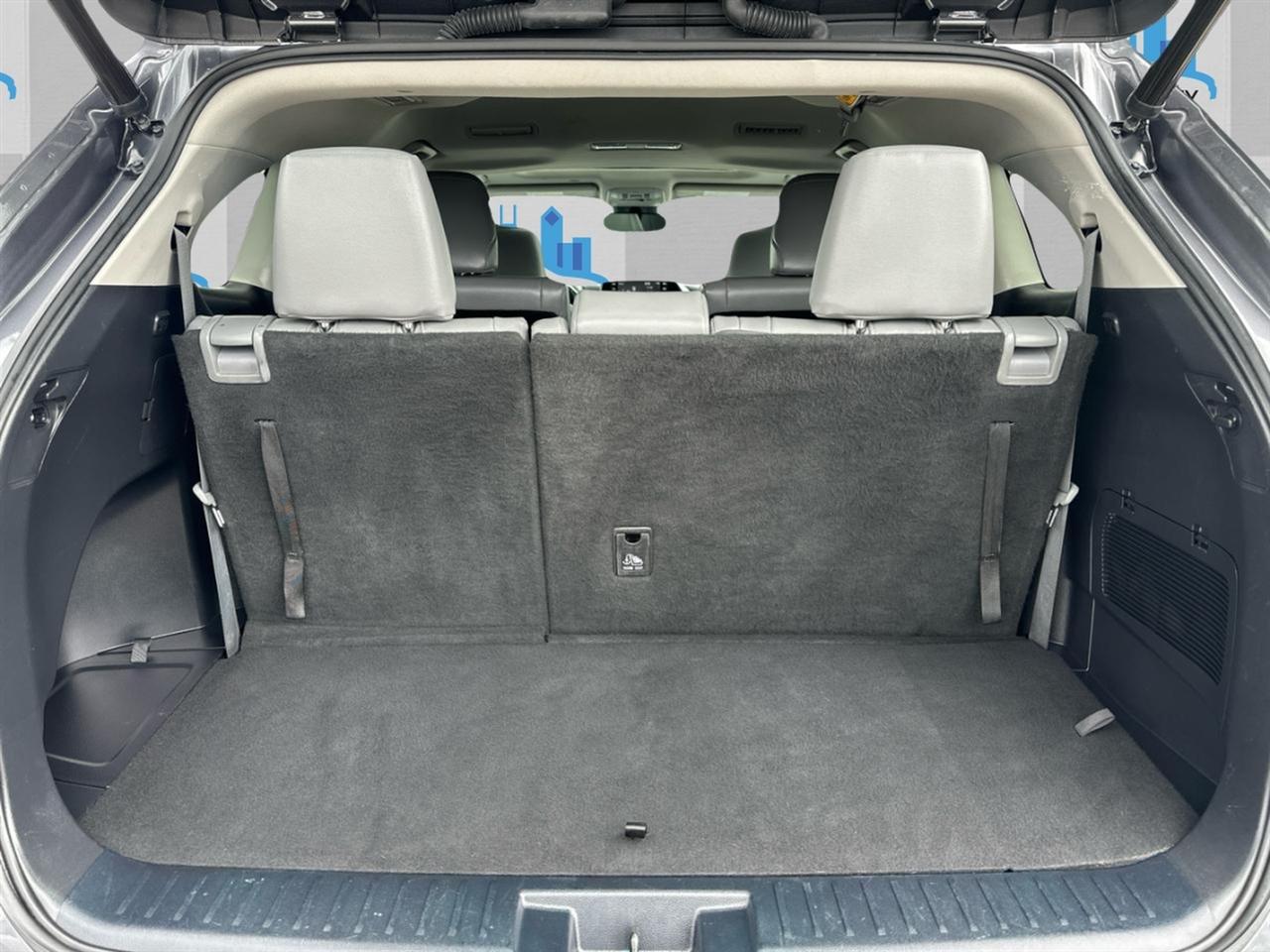 Toyota Highlander Hybrid XLE AWD 2022