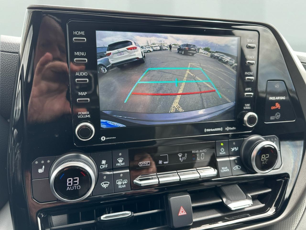 Toyota Highlander Hybrid XLE AWD 2022