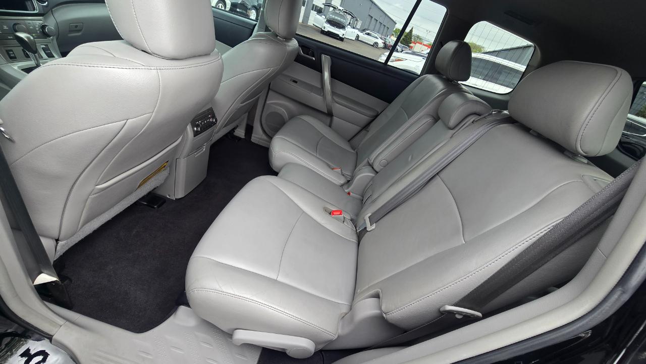 Toyota Highlander SE AWD V6 2013