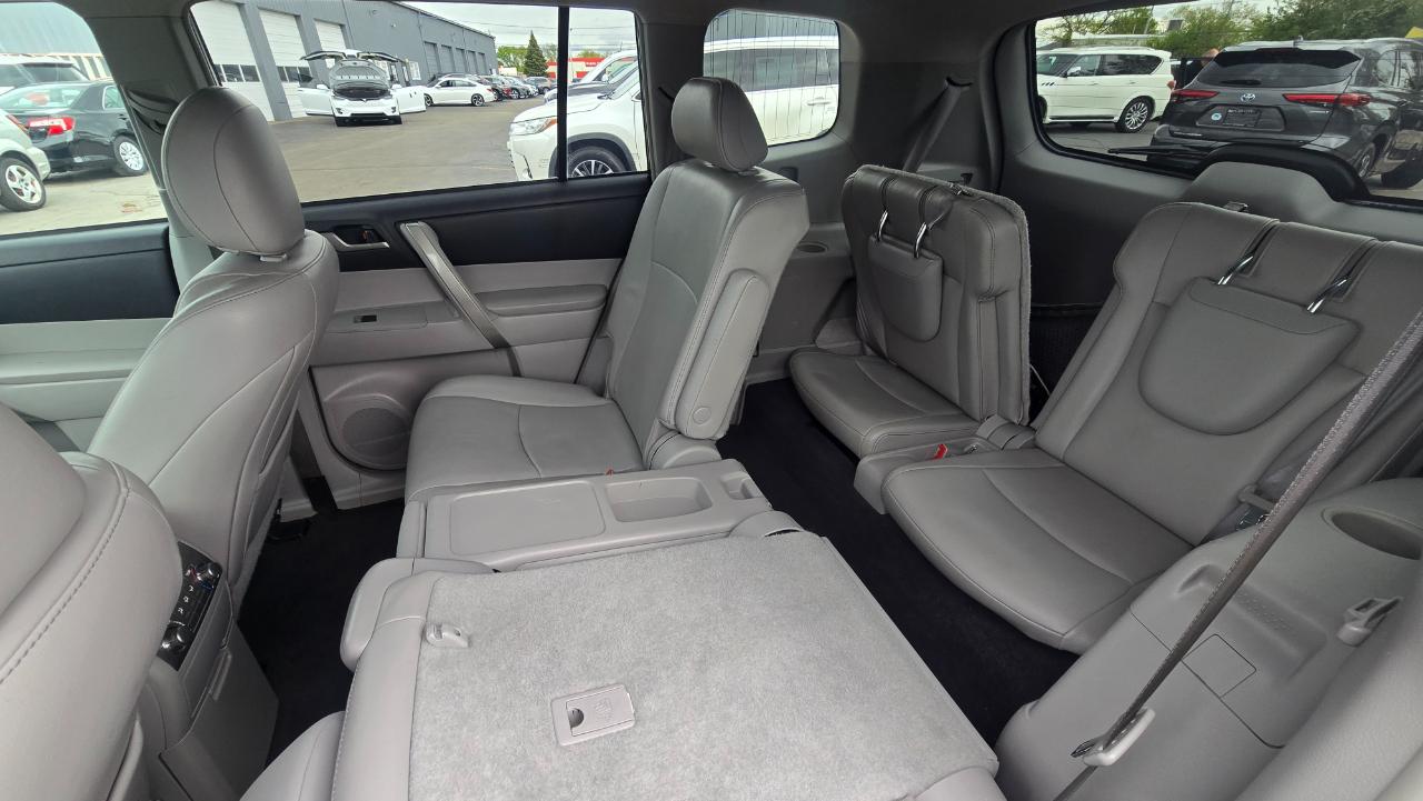 Toyota Highlander SE AWD V6 2013