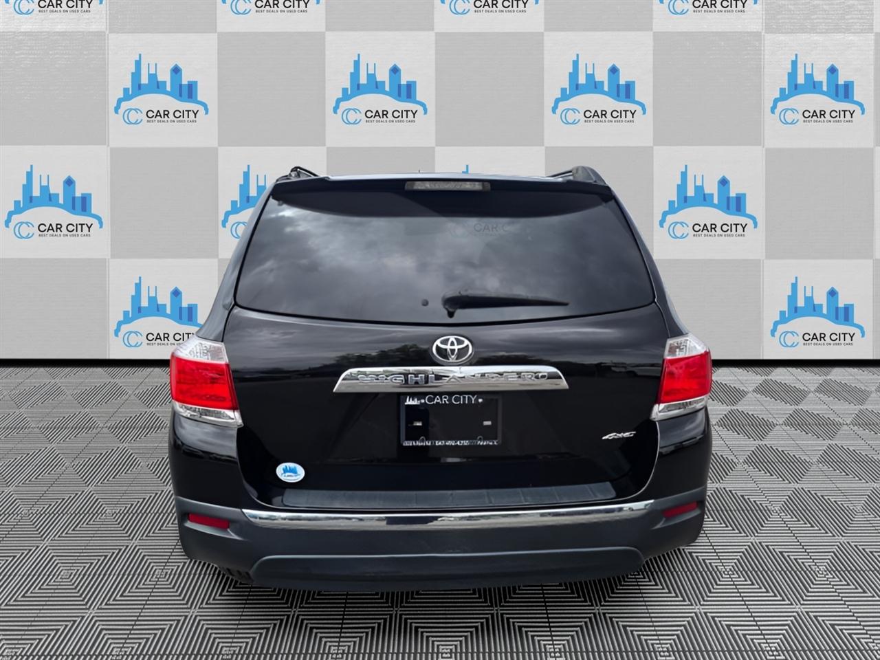 Toyota Highlander SE AWD V6 2013
