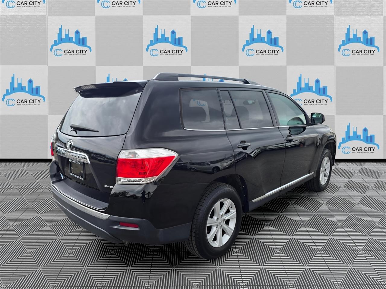 Toyota Highlander SE AWD V6 2013