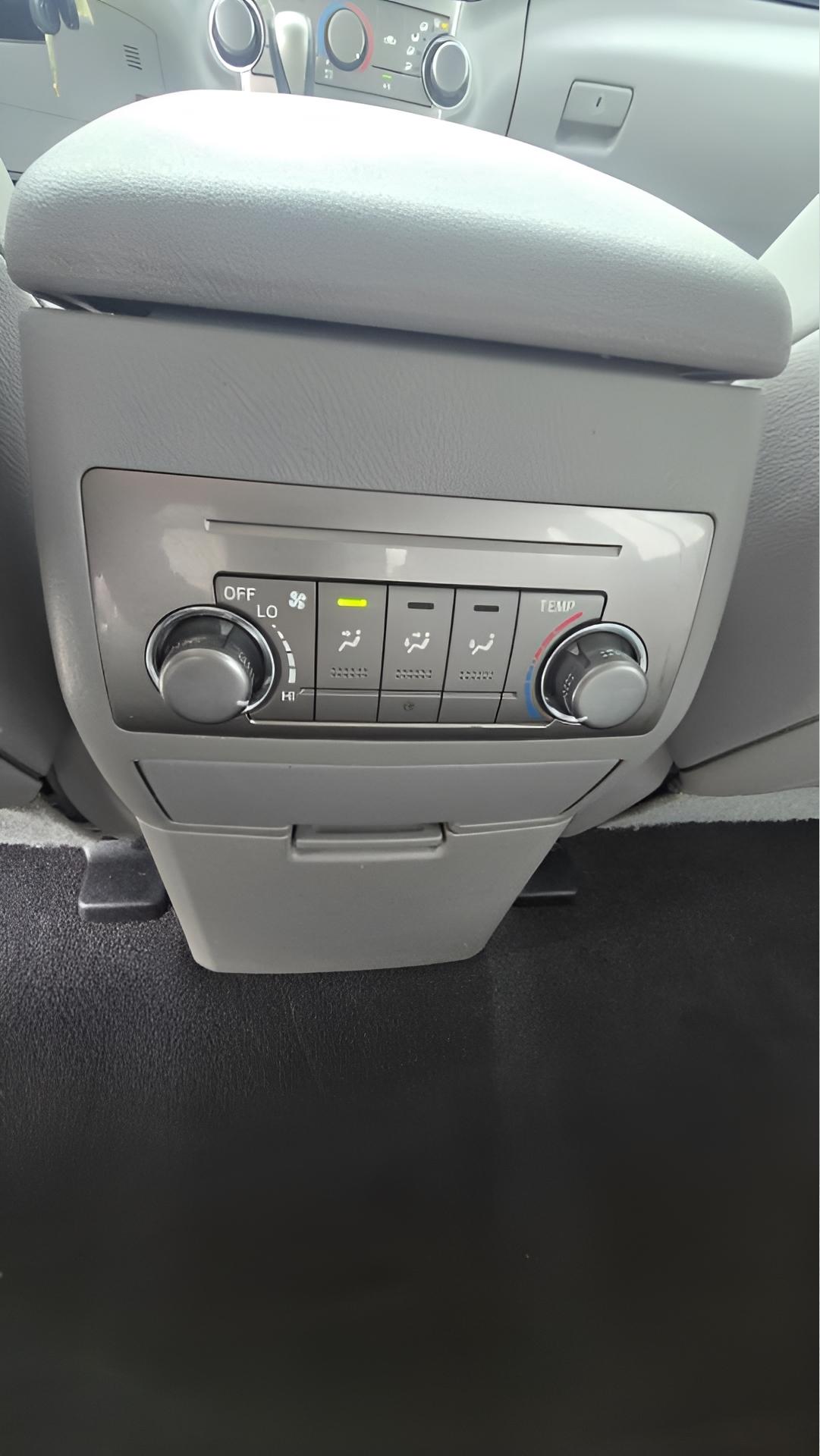 Toyota Highlander SE AWD V6 2013