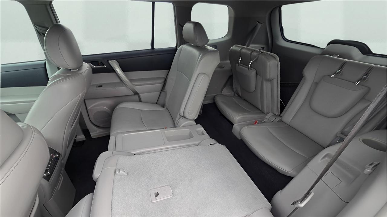 Toyota Highlander SE AWD V6 2013